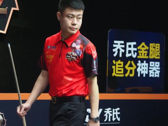 他继续为自 他继续为自